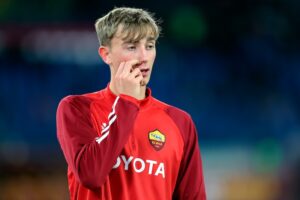 Huijsen, niente Europa League: la Roma lo esclude dalla lista Uefa