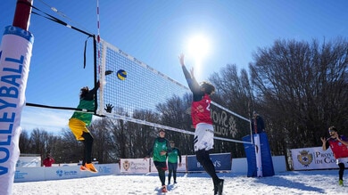 Spettacolo a Lorica nella 1a tappa del campionato di snow volley