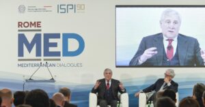 Tajani: “Servono giovani africani che si formano in Italia, dobbiamo aumentare le borse di studio”