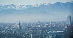 Nord Italia, Pm10 oltre soglia. La Lombardia estende i blocchi