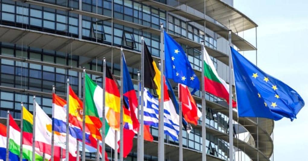 “Chiedilo all’Europa. L’UE può farlo?”. Al via il nuovo podcast di Radio24
