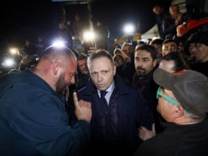 I trattori non si fermano. Ma ora il fronte è spaccato