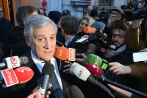 Medio Oriente, Tajani e il Vaticano: Israele sbaglia, troppi morti