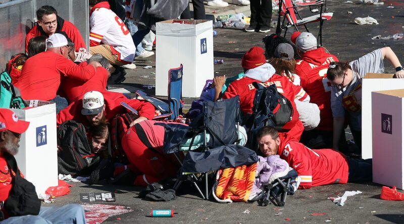 “È tempo di agire”: L’appello di Biden dopo la sparatoria alla parata del Super Bowl di Kansas City