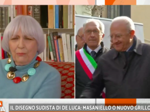 “Dovrebbe ricevere lui le scuse”. L’assurda teoria della Bompiani su De Luca