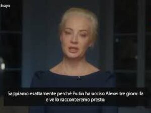 VIDEO: Parla la moglie di Navalny: “Sappiamo perché Putin lo ha ucciso e lo diremo presto”