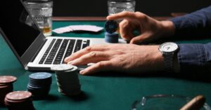 Giochi online, arriva l’app che vieta l’ingresso ai minori. Ricariche fino a 100 euro solo digitali