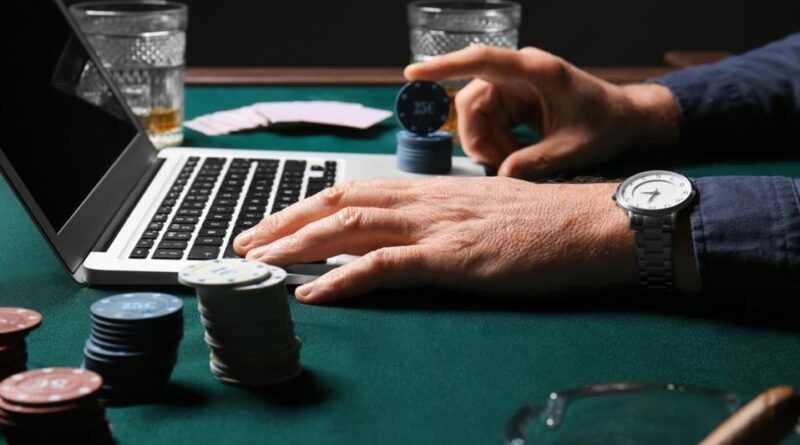 Giochi online, arriva l’app che vieta l’ingresso ai minori. Ricariche fino a 100 euro solo digitali