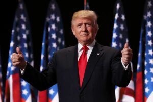 Il processo penale di Trump a Manhattan potrebbe essere ritardato di almeno un mese, mentre continua la striscia pluridecennale di non essere mai ritenuto responsabile di nulla