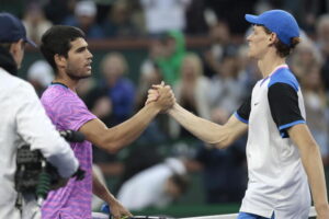 Tennis, Alcaraz batte Sinner ed è in finale a Indian Wells