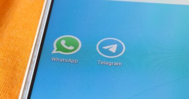 Le prossime versioni di WhatsApp funzioneranno con Telegram (e avranno l’AI integrata)