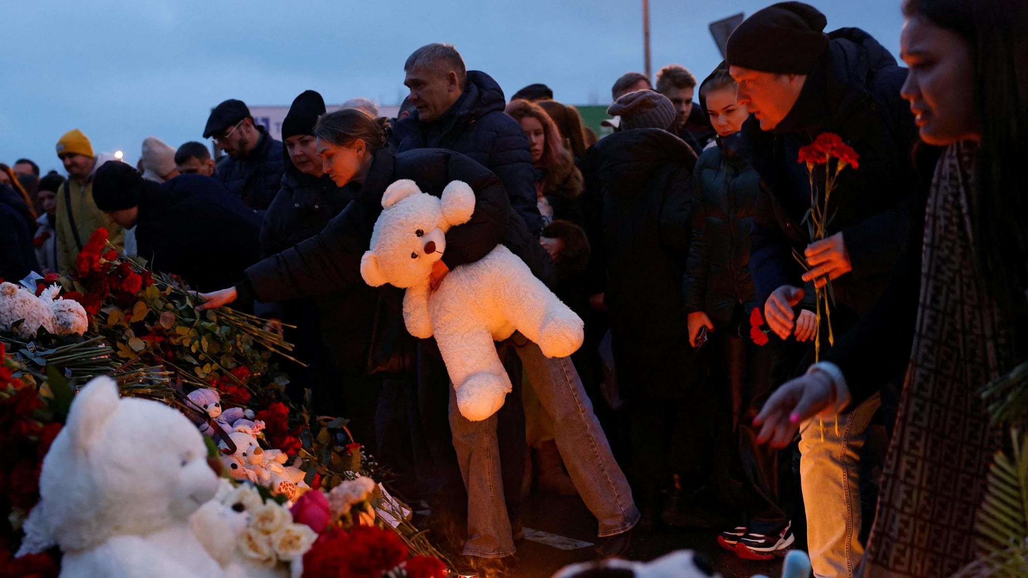Guerra Ucraina – Russia, le notizie di oggi. Su Telegram spunta un video apparentemente girato dagli attentatori di Mosca. Esplosioni a Kiev