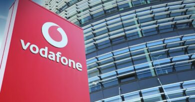Vodafone vuole convincere i suoi ex clienti: 200 Giga e minuti illimitati a 9,99€ mensili