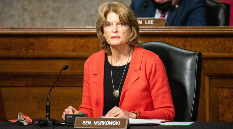 La senatrice Lisa Murkowski non esclude una rottura con il GOP