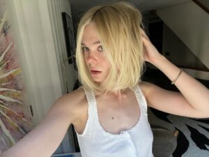 Elle Fanning ha appena debuttato con un long bob