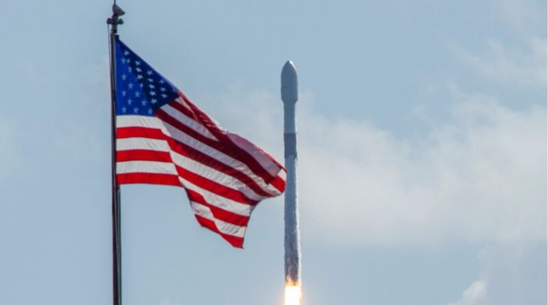SpaceX: lanciati i primi due satelliti Starshield per il Dipartimento della Difesa USA