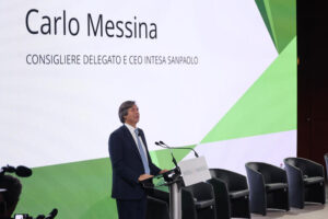 Messina ridisegna Intesa Sanpaolo per la banca del futuro