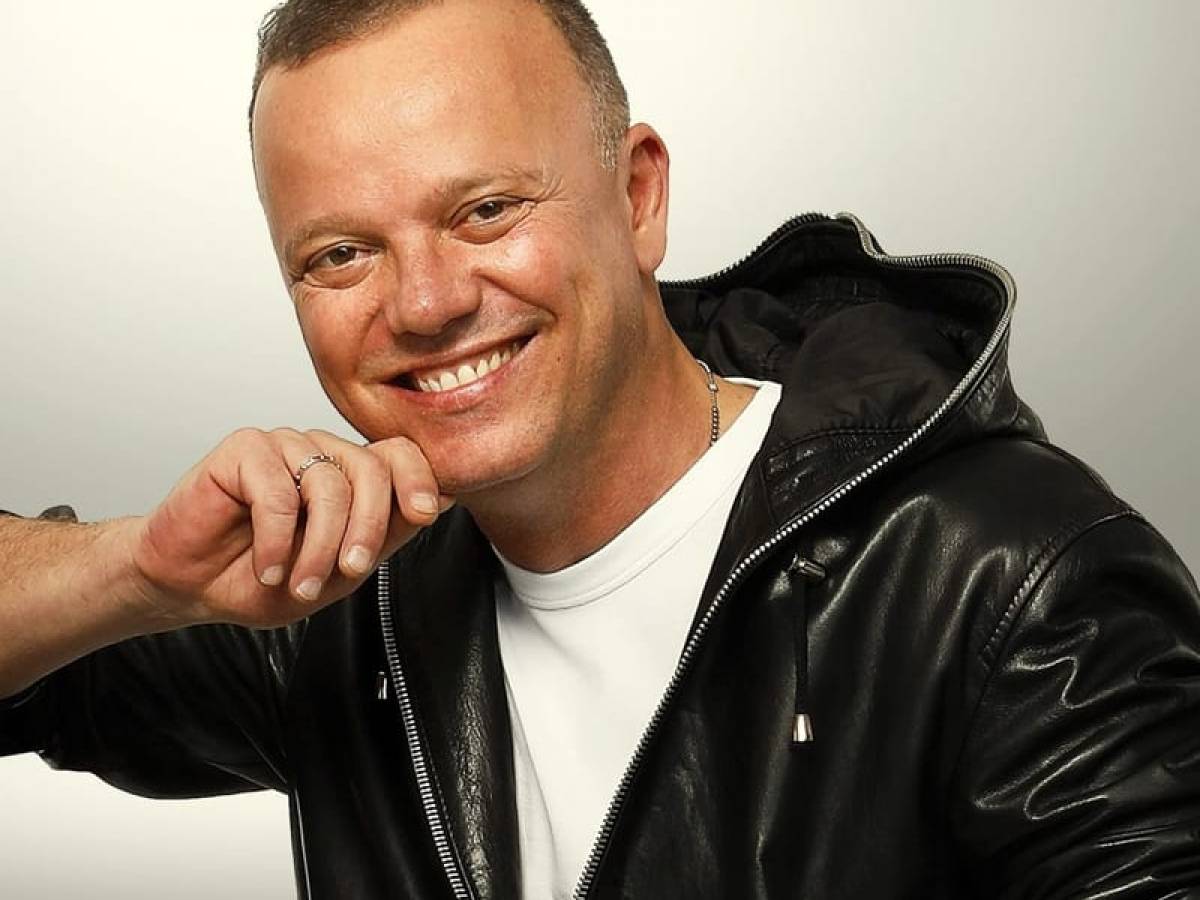 Gigi D’Alessio e la voce misteriosa: “Lo rivelerò solo…” e i fan si scatenano