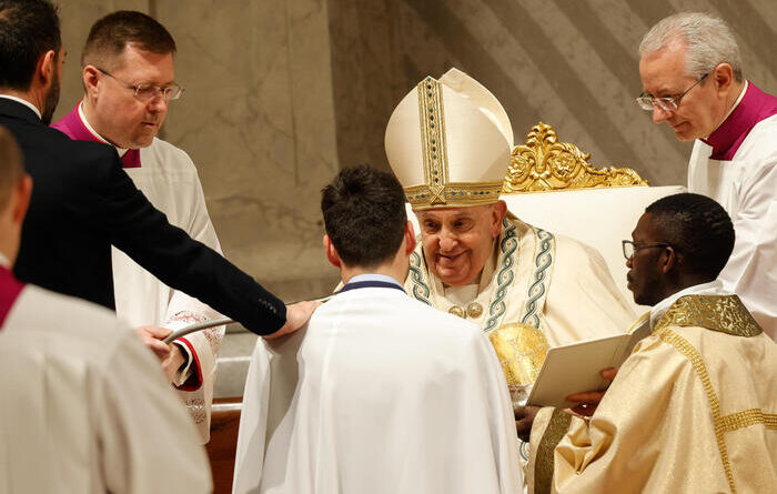 Il complicato Triduo del Papa, presiede la veglia pasquale