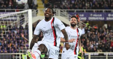 Serie A: il Milan vince a Firenze e consolida il secondo posto