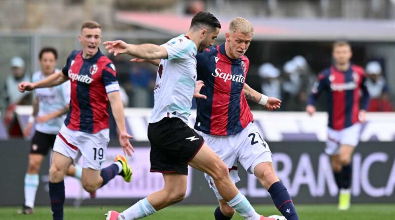 Serie A, la MOVIOLA LIVE: gol annullati a Odgaard e Lazovic per fuorigioco
