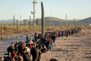 I repubblicani dell’Arizona votano sì alla legge che renderebbe legale l’uccisione dei migranti sospettati di violazione di domicilio