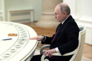 Putin insiste: puniremo i mandanti della strage a Mosca