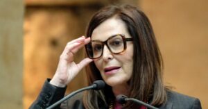 Camera, al via la discussione sulla mozione di sfiducia a Santanché: la ministra non si presenta in Aula