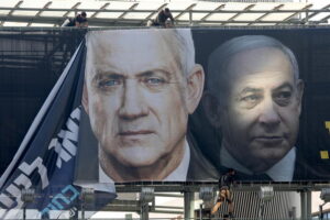 Gantz strappa con Netanyahu e chiede le elezioni, Biden furioso per i volontari uccisi