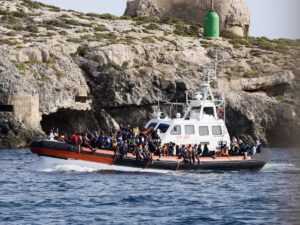 Ragusa, “hanno agito per stato di necessità”: così tre presunti scafisti sono stati assolti