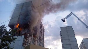 Guerra Ucraina – Russia, le notizie di oggi. Tre attacchi a Zaporizhzhia danneggiano un reattore. Grossi: “Rischio grave incidente nucleare”