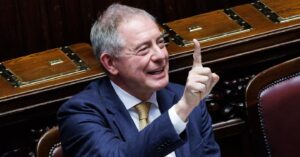 Urso: “Vietato produrre in Polonia un’auto chiamata Milano. Un milione di auto o inevitabile un altro produttore”