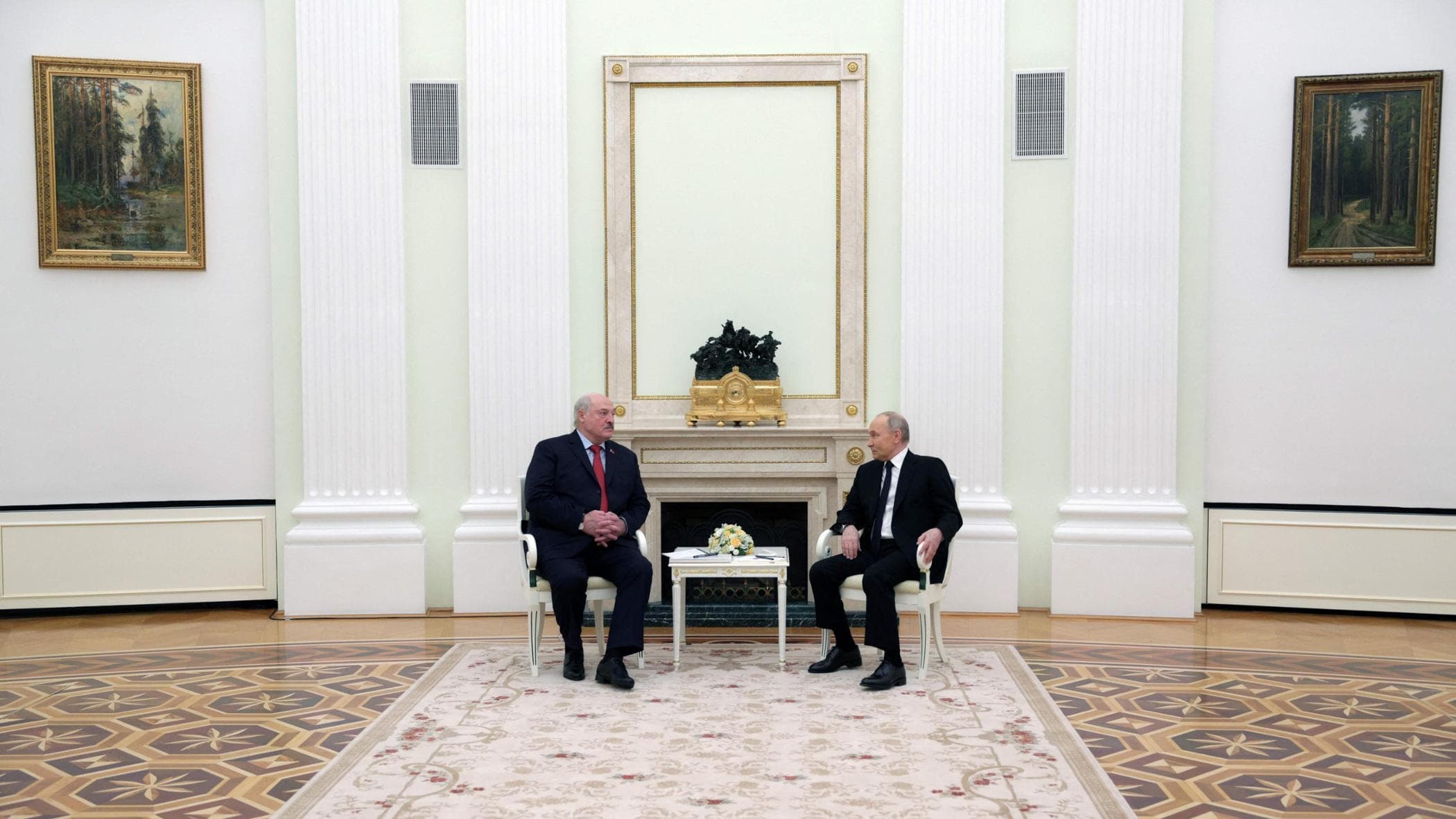 Guerra Ucraina – Russia, le notizie di oggi. Lukashenko da Putin: “Mai discusso un attacco contro l’Europa”. 399 località ucraine al buio dopo gli attacchi russi
