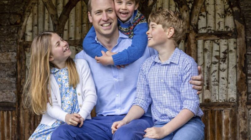 Il principe William e George tornano in pubblico dopo l’annuncio del tumore di Kate