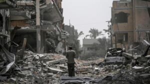 Guerra in Medio Oriente, le notizie di oggi. Israele attacca una base militare in Iran a Isfahan. Media: “Teheran non pianifica una rappresaglia immediata”