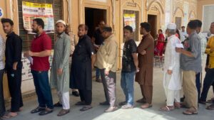 Le elezioni in India iniziano con quasi 1 miliardo di elettori che si recano alle urne