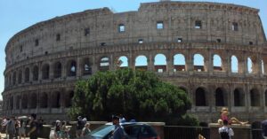 Ponte del 25 aprile, Roma verso il tutto esaurito: Hotel e B&B pieni all’85%