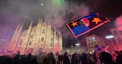 Scudetto Inter: Milano in festa, migliaia in Piazza Duomo