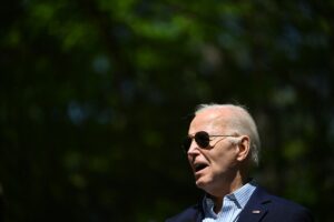 Biden condanna l’antisemitismo mentre le proteste degli studenti per Gaza si diffondono oltre la Columbia