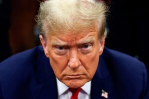 “Aiutare la campagna”: La testimonianza dell’ex editore del National Enquirer sembra piuttosto negativa per Donald Trump