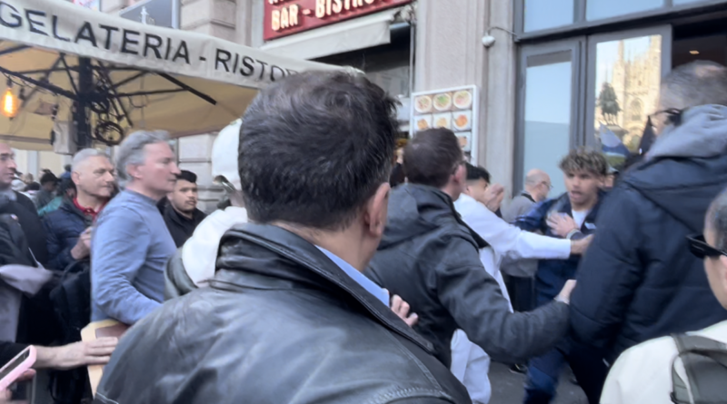 L’aggressione in Duomo: così hanno attaccato la brigata ebraica | Video