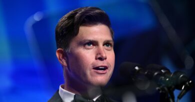 Le 5 migliori battute di Colin Jost alla cena dei corrispondenti della Casa Bianca del 2024