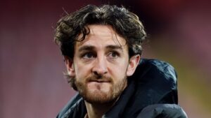 Un giocatore della Premier League “vorrebbe giocare di nuovo, ma è in pace con il ritiro” dopo il collasso in campo