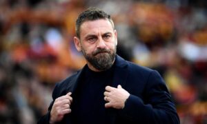 Roma, De Rossi: ‘E’ l’anno del Bayer Leverkusen, al ritorno magari la blocchiamo. Su Abraham…’