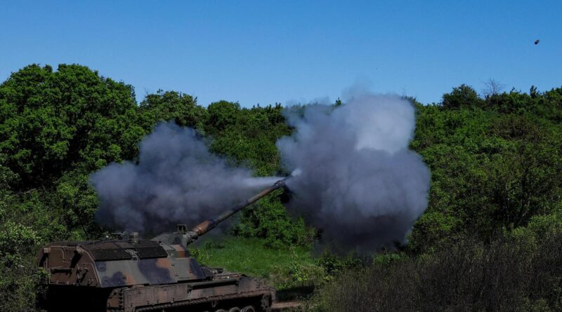 Guerra Ucraina – Russia, le notizie di oggi. Allarme delle intelligence: Mosca prepara sabotaggi in Europa. Kiev annuncia l’uccisione di un collaborazionista a Berdyansk: “Aveva organizzato un campo di sterminio”