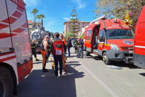 Un’altra strage sul lavoro: cinque operai morti a Casteldaccia. “Deceduti uno dietro l’altro calandosi nel tombino”