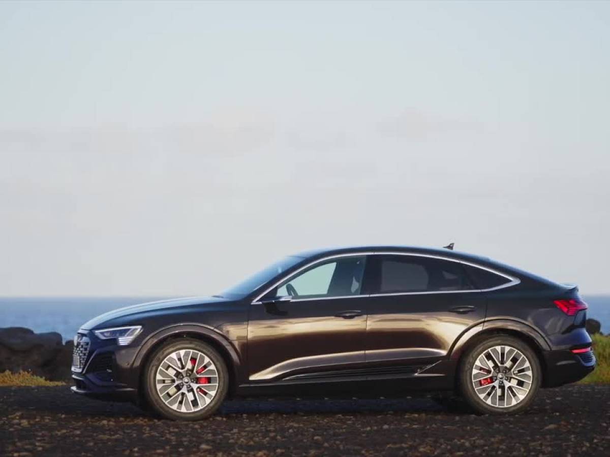 VIDEO: Audi Q8 Sportback e-tron: guarda il video in pillole del SUV premium tedesco