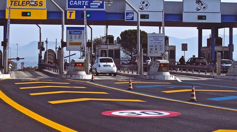 Telepass raddoppia i prezzi, ma c’è un trucco per avere il servizio gratuito: ecco quale
