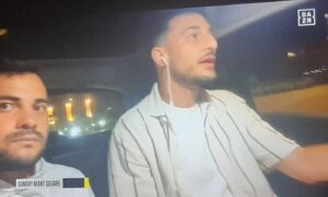 Orsolini, festa Champions! Carica l’inviato di Dazn in macchina e gira per Bologna VIDEO