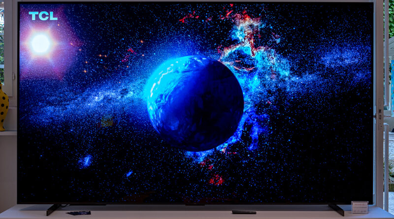 Non solo TV per TCL: accanto al QD-MiniLED da 115 pollici ecco il tablet NXTPaper e l’aria condizionata